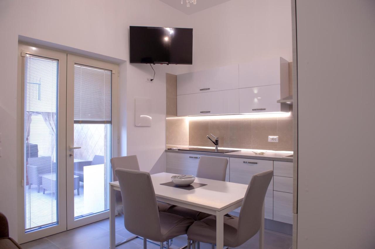 Joyce Luxury Suite Монополі Екстер'єр фото